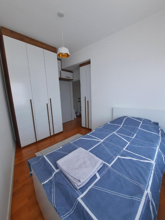 Luxury Sky View Apartment Пристина Екстериор снимка