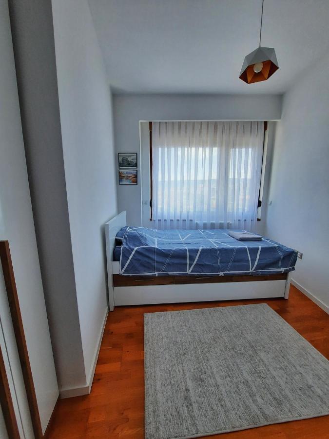 Luxury Sky View Apartment Пристина Екстериор снимка