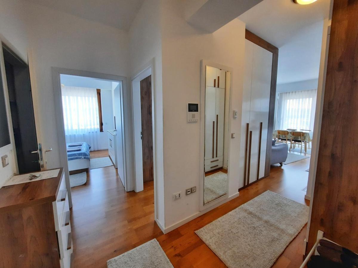 Luxury Sky View Apartment Пристина Екстериор снимка