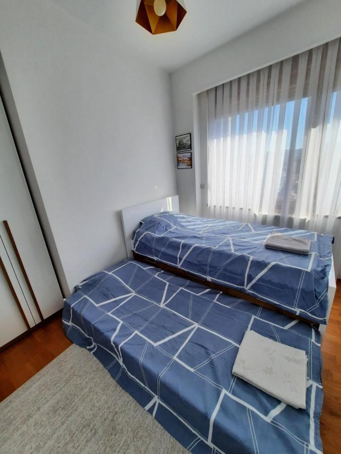 Luxury Sky View Apartment Пристина Екстериор снимка