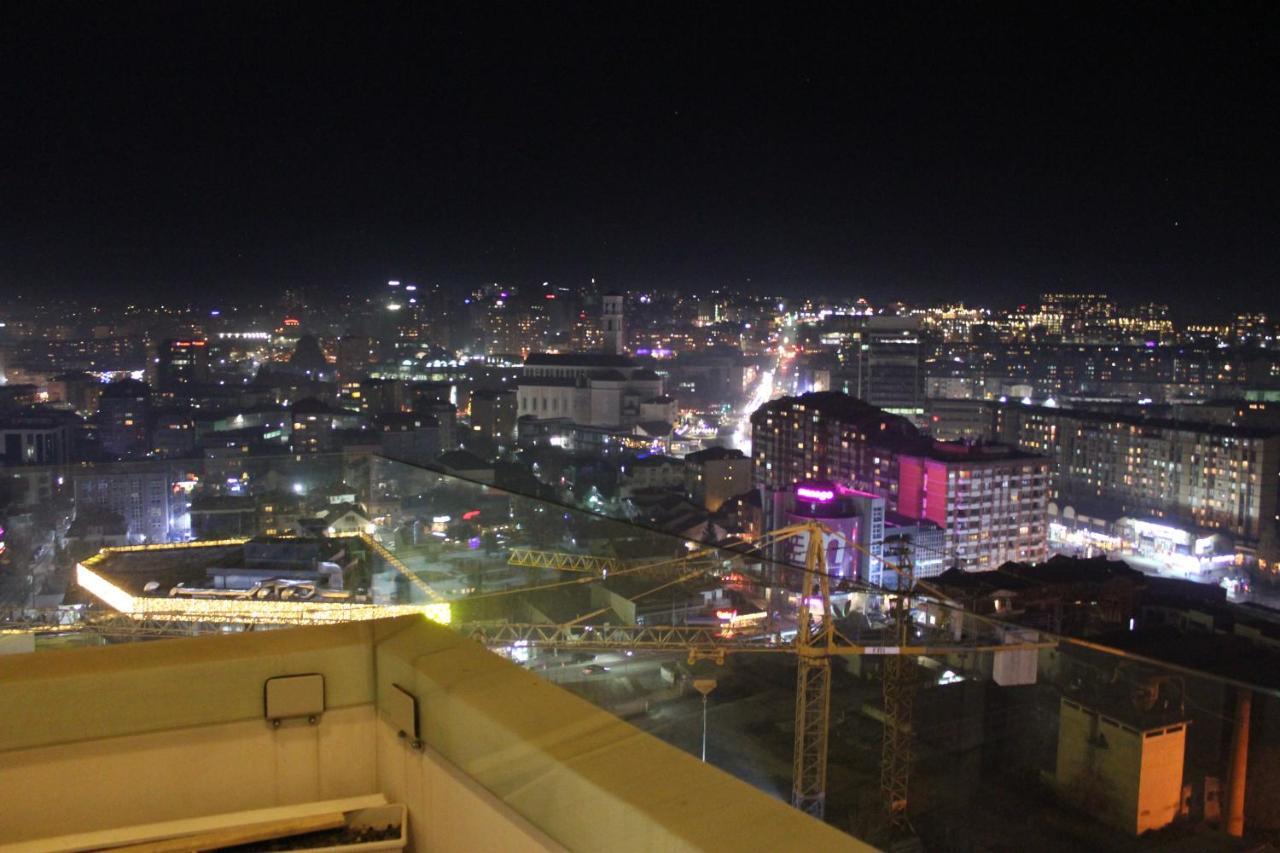 Luxury Sky View Apartment Пристина Екстериор снимка