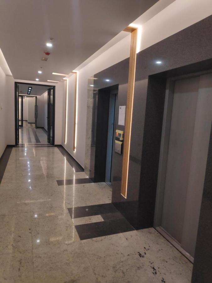 Luxury Sky View Apartment Пристина Екстериор снимка